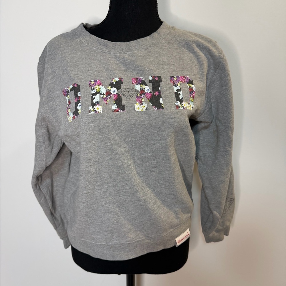 Y2K Diamond Supply Co. Gray Crewneck with Floral Lettering